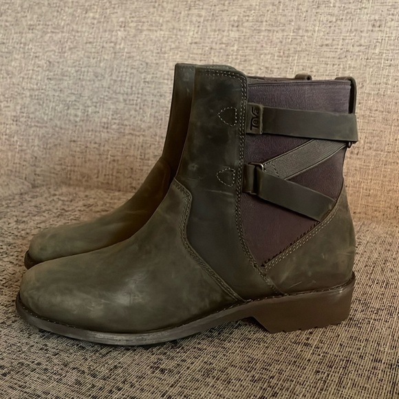 Teva Shoes - Teva Ellery Green and Brown Two-Tone Bootie Size 7.5